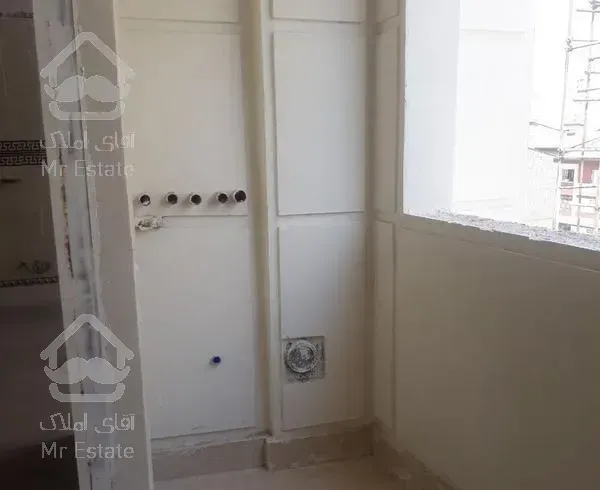 ۹۹ متر دو خواب . نوساز و کلیدنخورده  ( کوهک )