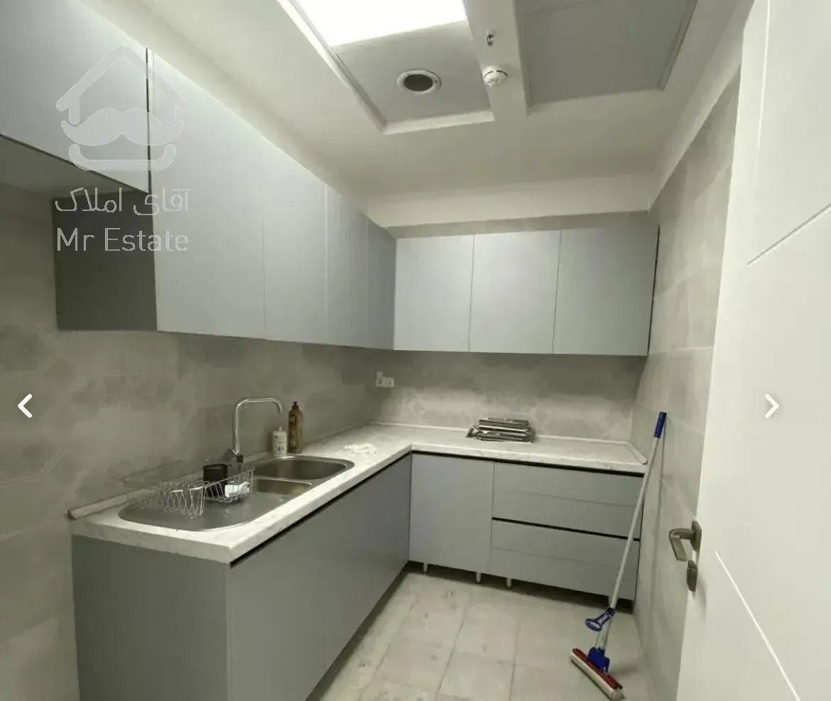 دریاچه چیتگر۱۸۵متر سند اداری/برند رزمال/نوساز/ویو