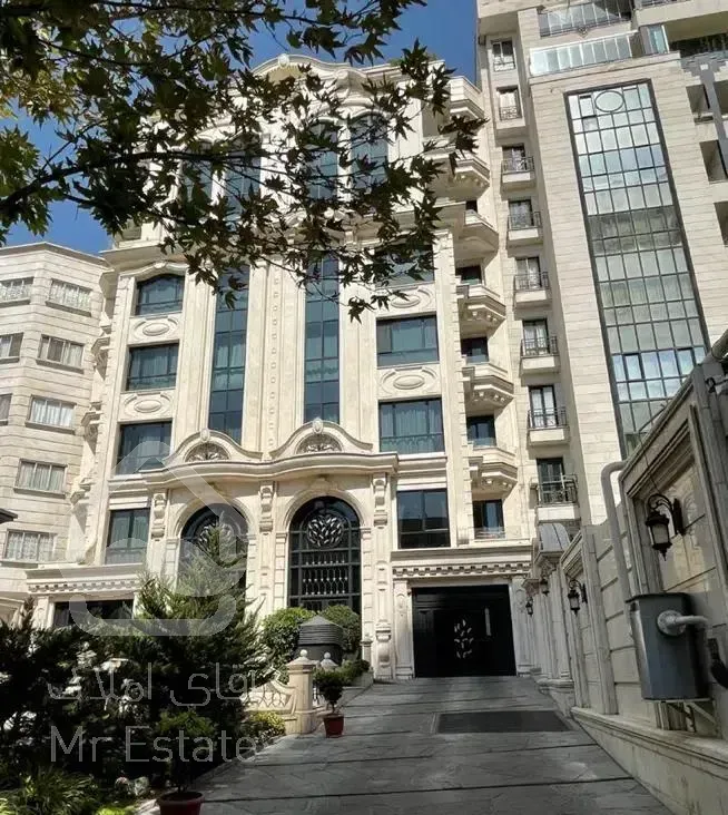 ۱۷۵متر سه خوابه بالای میدان کاج مروارید