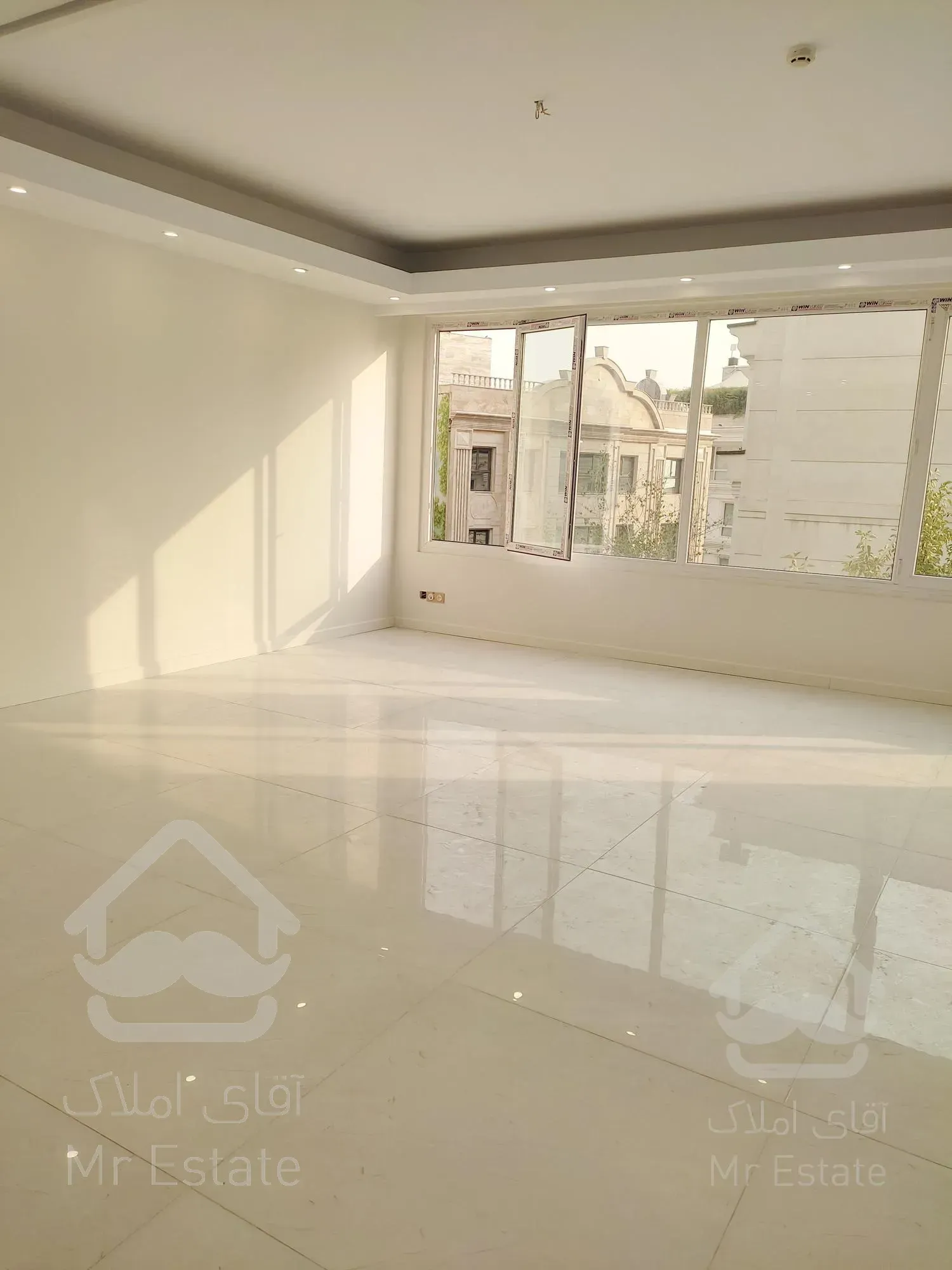 فروش193متر فول بازسازی. جمشیدیه. سه خواب مستر. محیطی با هوای عالی و آرامش بخش