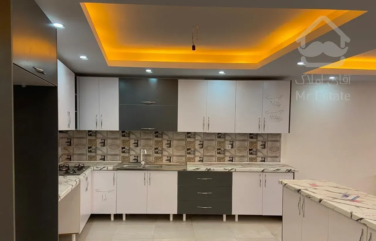 فروش آپارتمان ۱۶۰ متری ۳ خوابه طبقه ۱ در کیانمهر