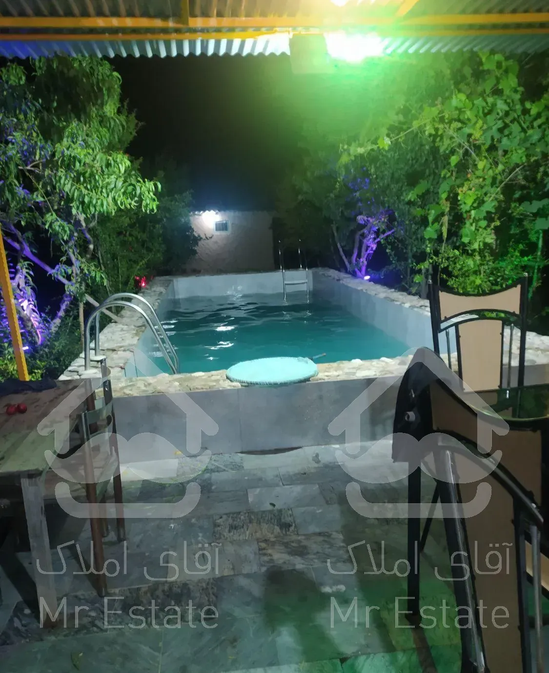 خونه باغ سنتی استخر دار