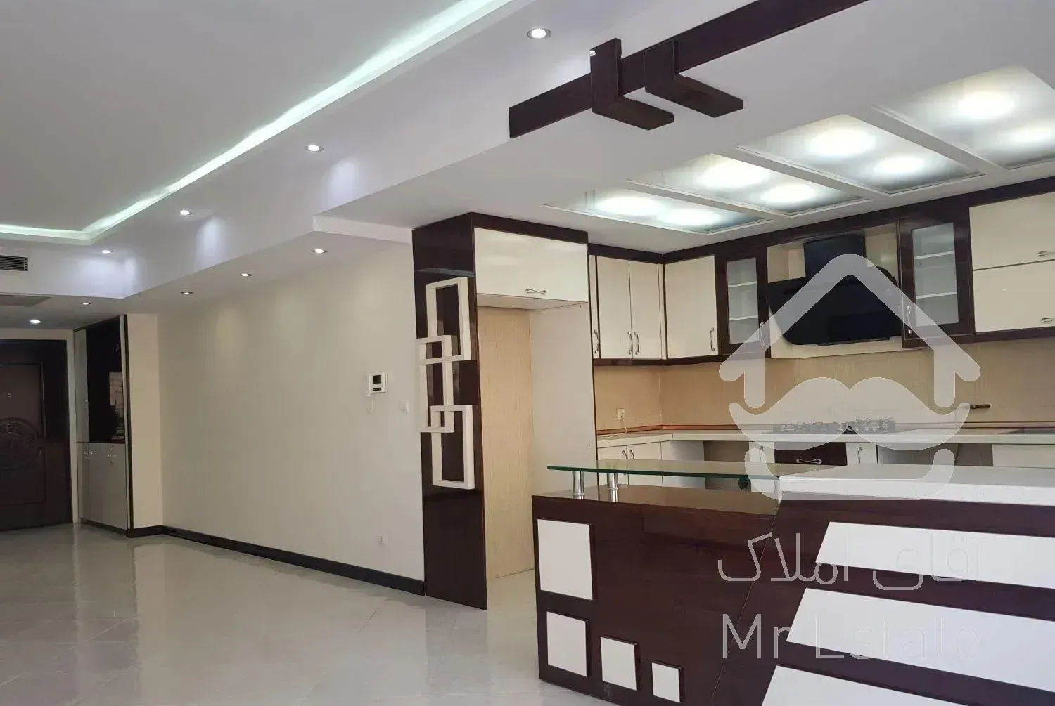 105متری /دوخوابه/فول امکانات /منطقه 22