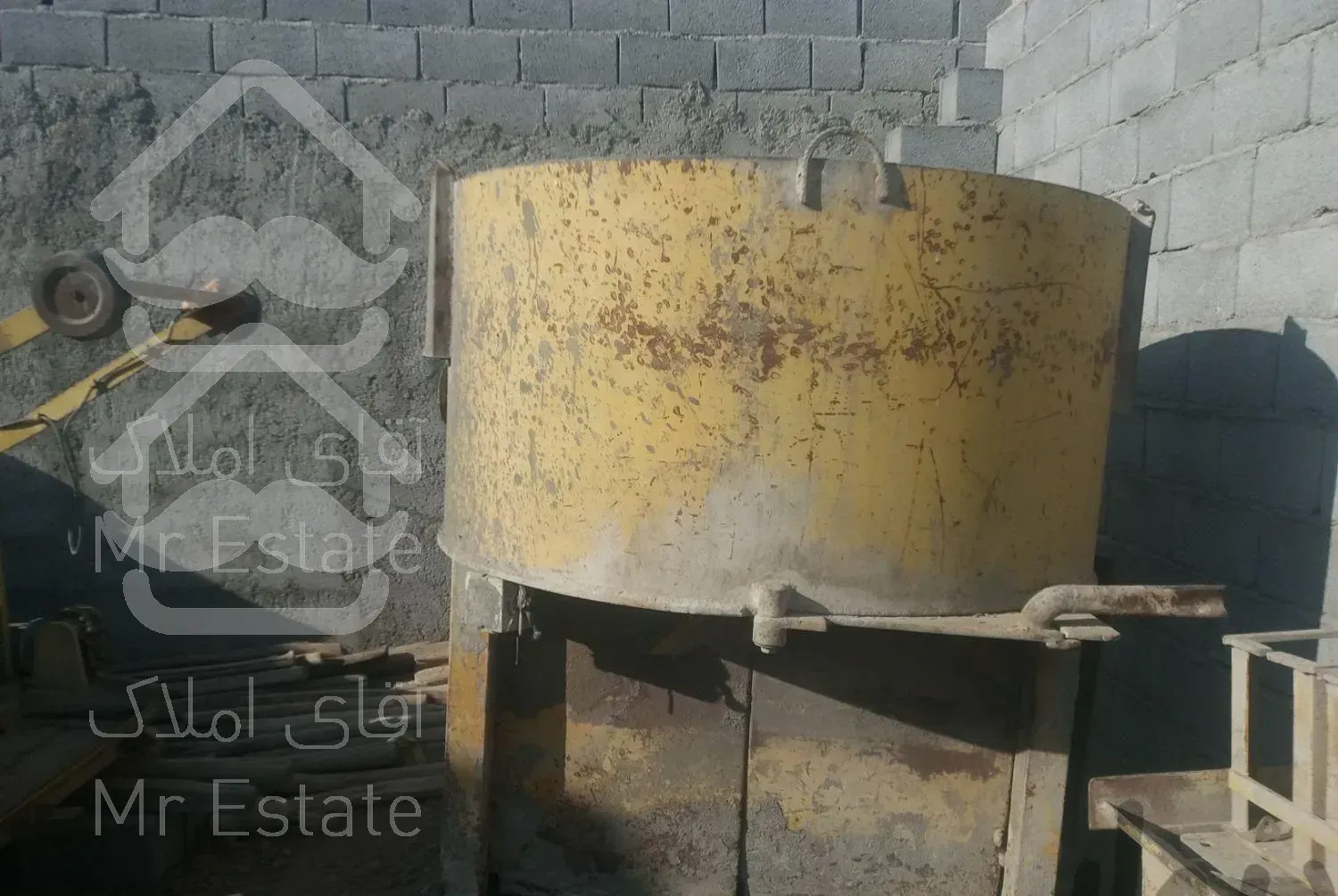 مخلوط کن ۸۰۰کیلویی ..بلوک زن دستی