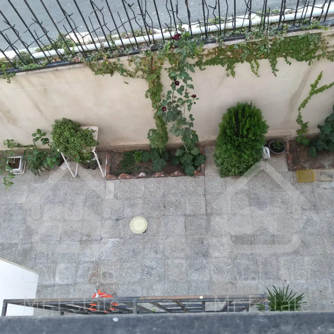 107 متری ۲ خوابه در سرو آزاد و  لوکیشنی عالی