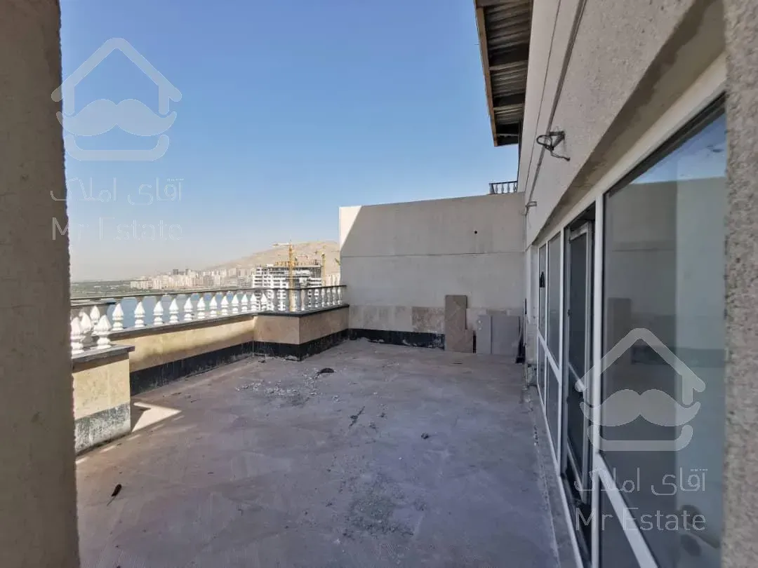 پنت هاوس ۳۰۰متری باویوی ابدی دریاچه وجنگل