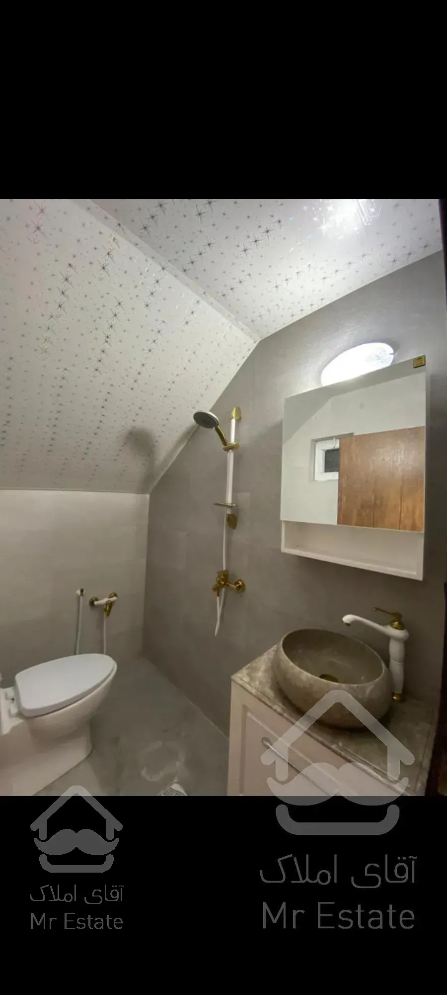 ویلا تریبلکس در پلاک یک جنگل