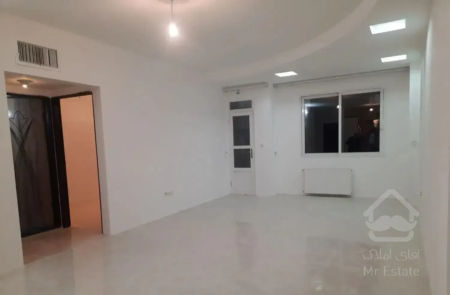 آپارتمان ابتدای جاده شاندیز روبروی موجهای خروشان