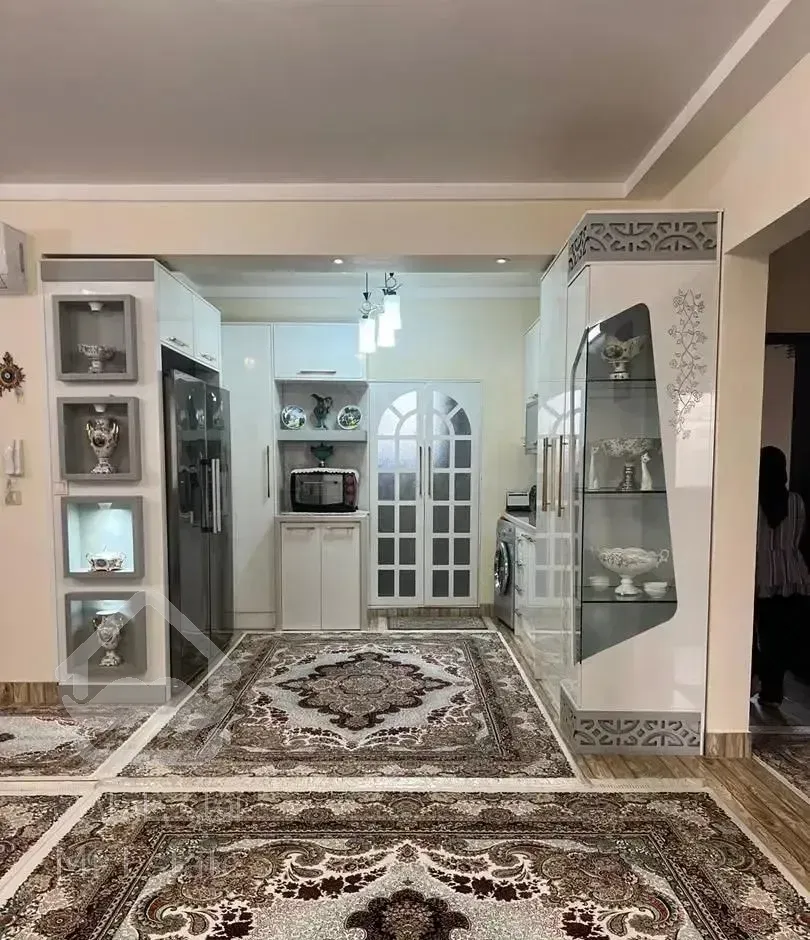 فروشیکجا آپارتمان شهری سنددارباتراس بزرگ محمودآباد