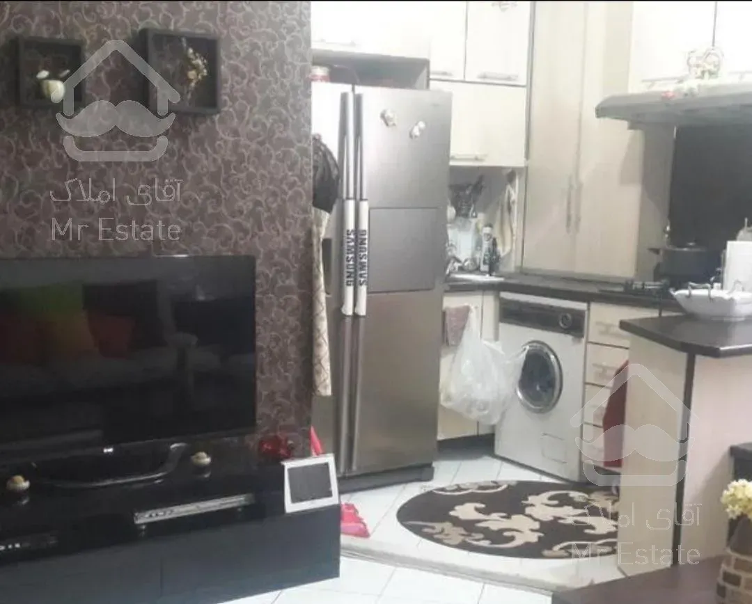 ۴۰ متری پارکینگ دار طبقه اول