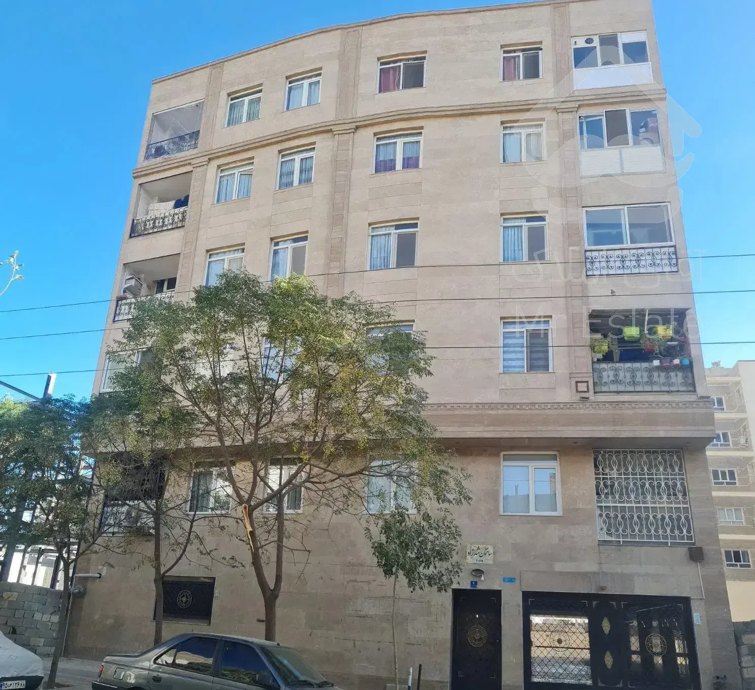 ۹۰ متر ۲ خوابه با امکانات کامل در شهرک بخارایی