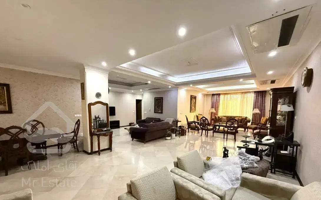 پاسداران ۲۲۰ متر ۳ خواب / تک واحدی / ۳ پارکینگ