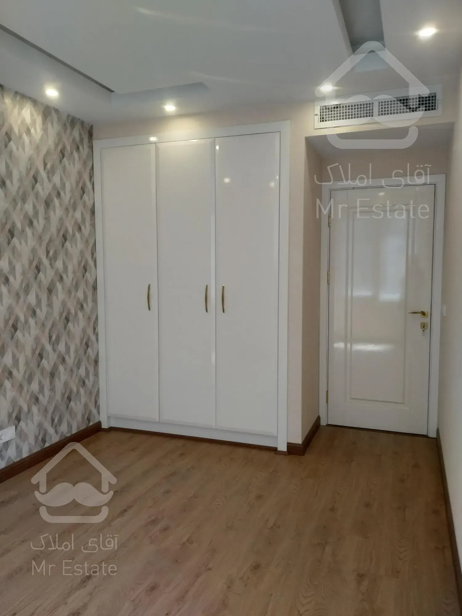 خرید آپارتمان ۱۲۰ متری اندرزگو