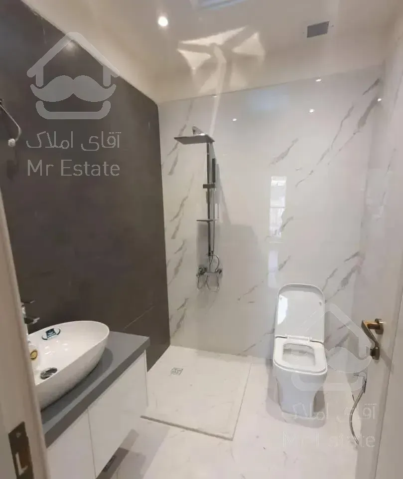 70 متری نوساز کلید نخورده