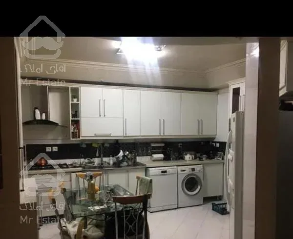 اپارتمان١47 متر حیاط اختصاصی