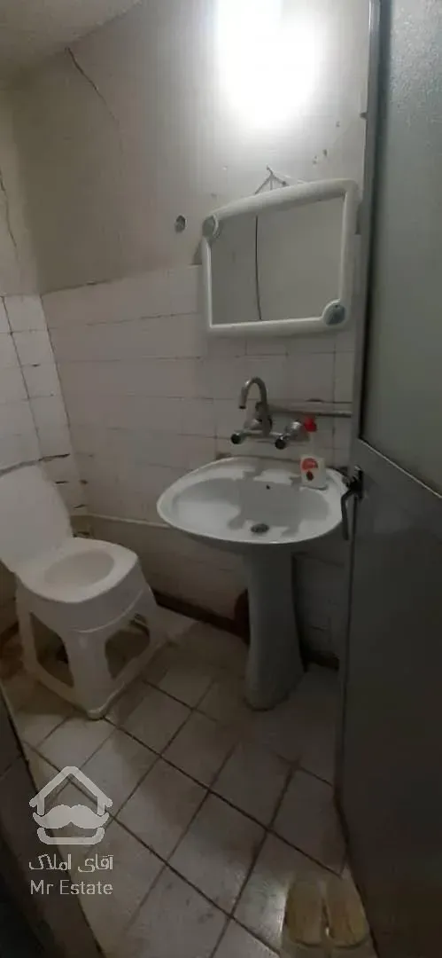 فروش خانه مسکونی کلنکی ۹۰ متر زمین ۱۴۰ متر زیر بنا دد و نیم طبقه مجزا