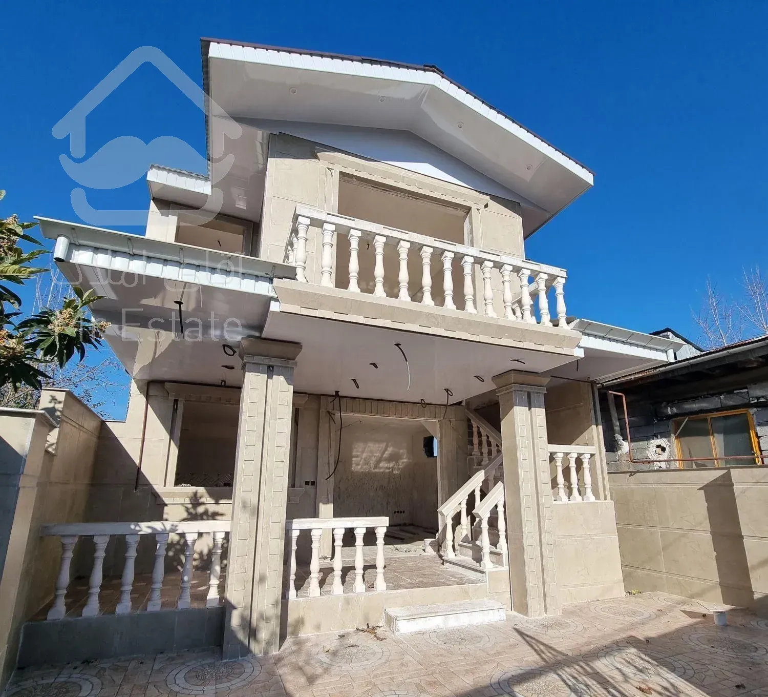 ویلا و آپارتمان اقتصادی۳۰۰ متر زمین۱۲۰ متربناباسند