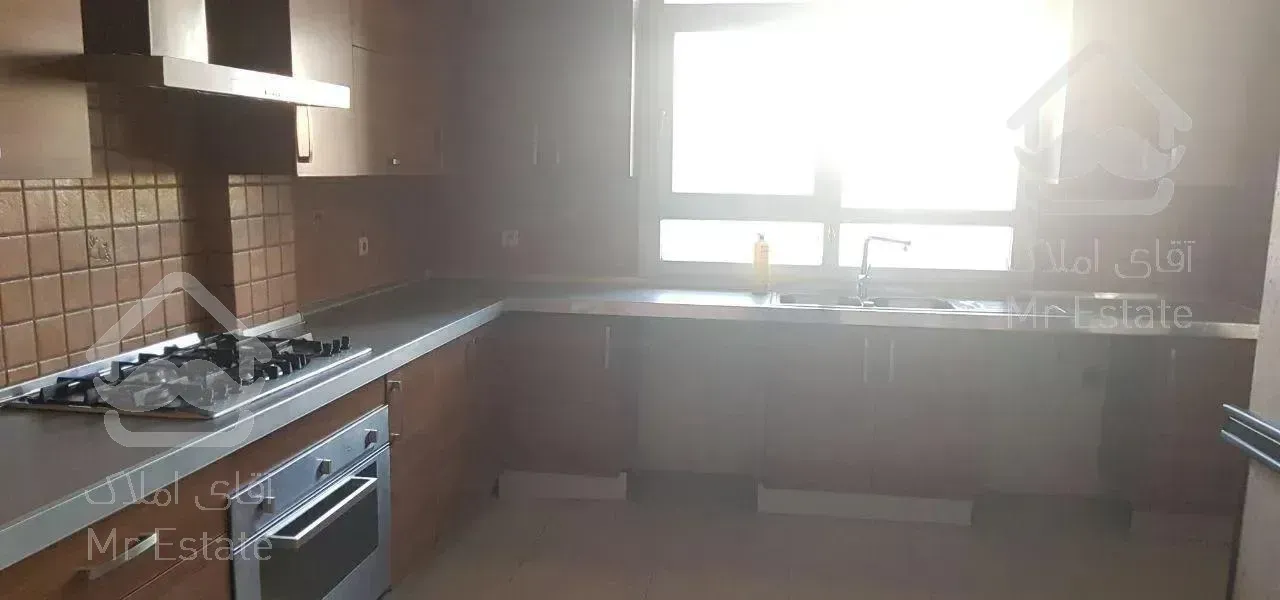 میرداماد، ۱۴۰ متر ۳ خواب