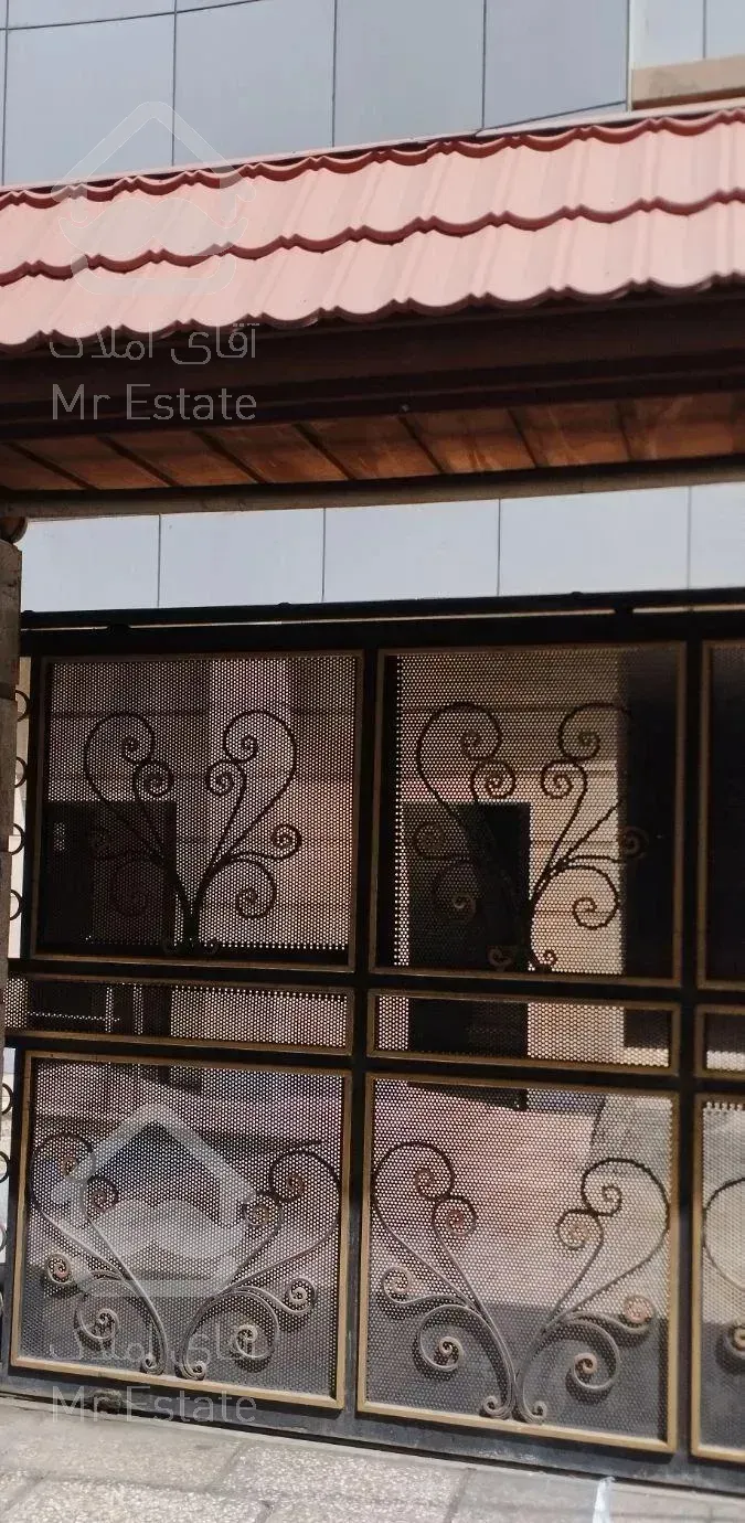 آپارتمان 45متری با 27 متر حیاط خلوت مسقف