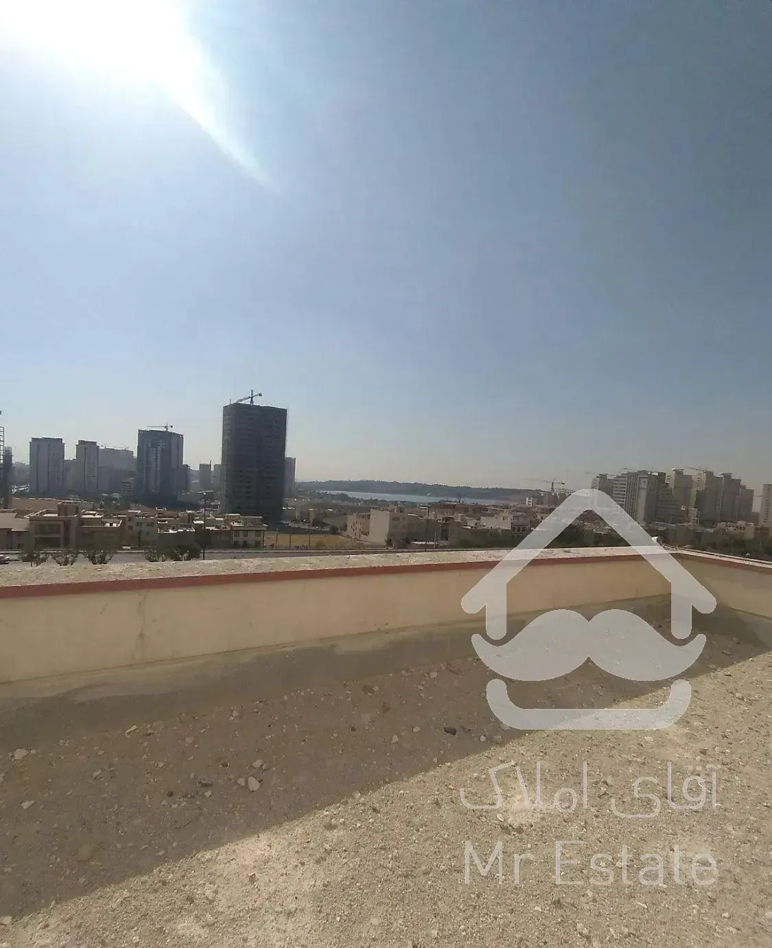 چیتگر ۱۳۵ متر/ سند اداری/در حد کلیدنخورده/ فول