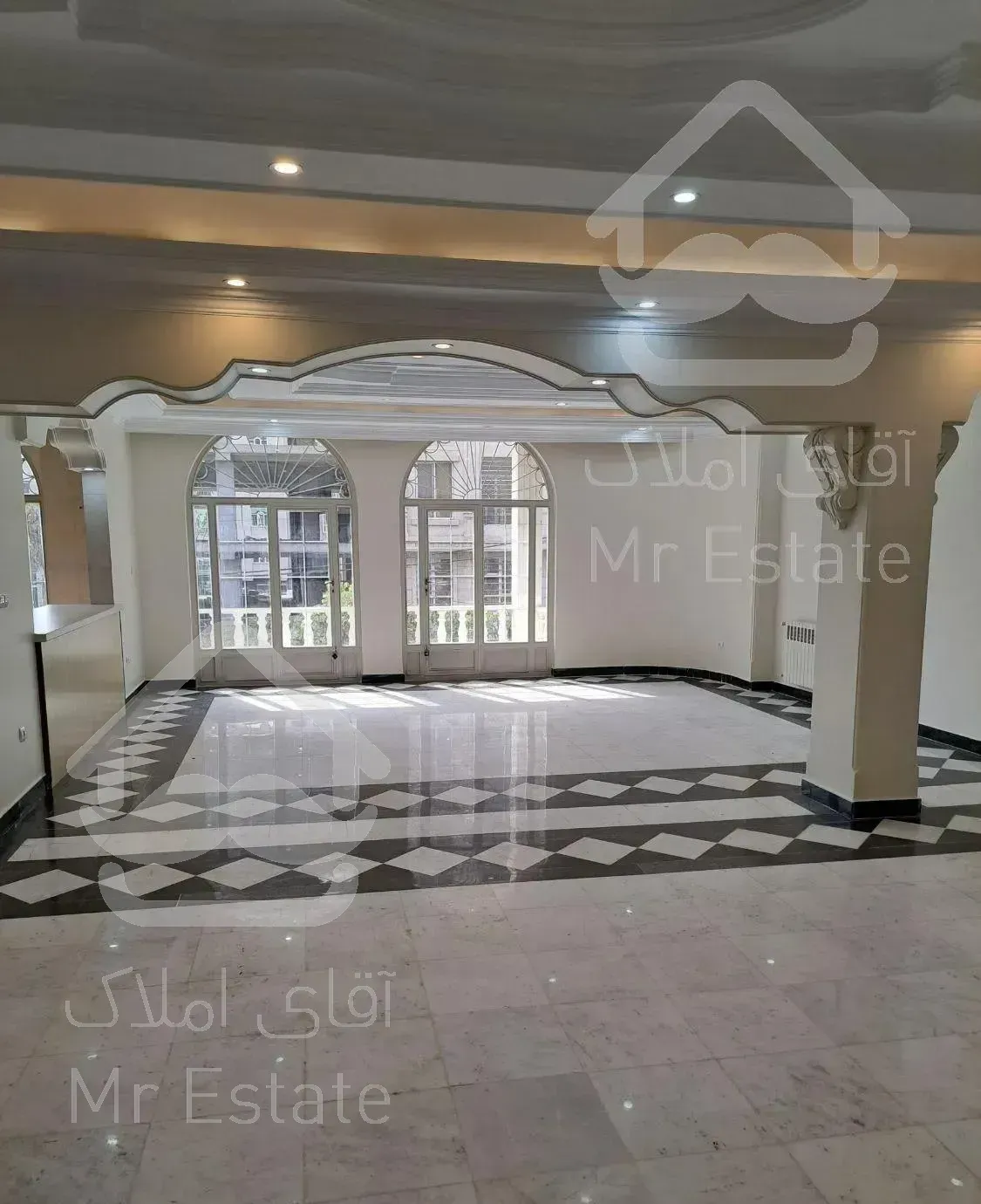 آ پارتمان خیلی تمیز وشیک در کاشانی گلستانها