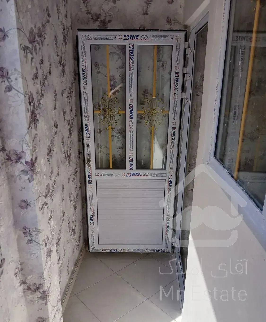 دوخوابه ایران با پارکینگ وانباری بالکن