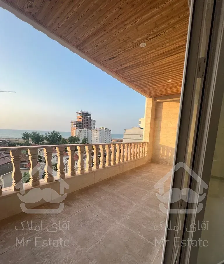آپارتمان ۱۳۰ متری دو خواب نوساز/ ویو دریا