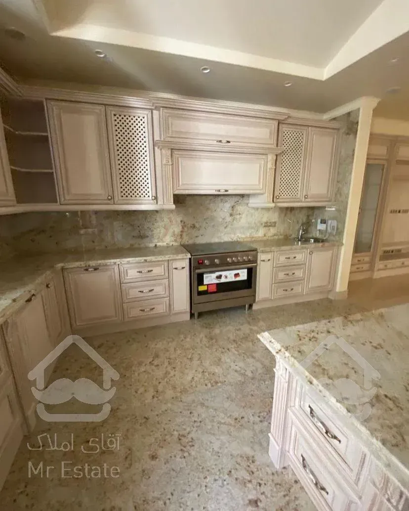 ۲۵۰متری سنبل