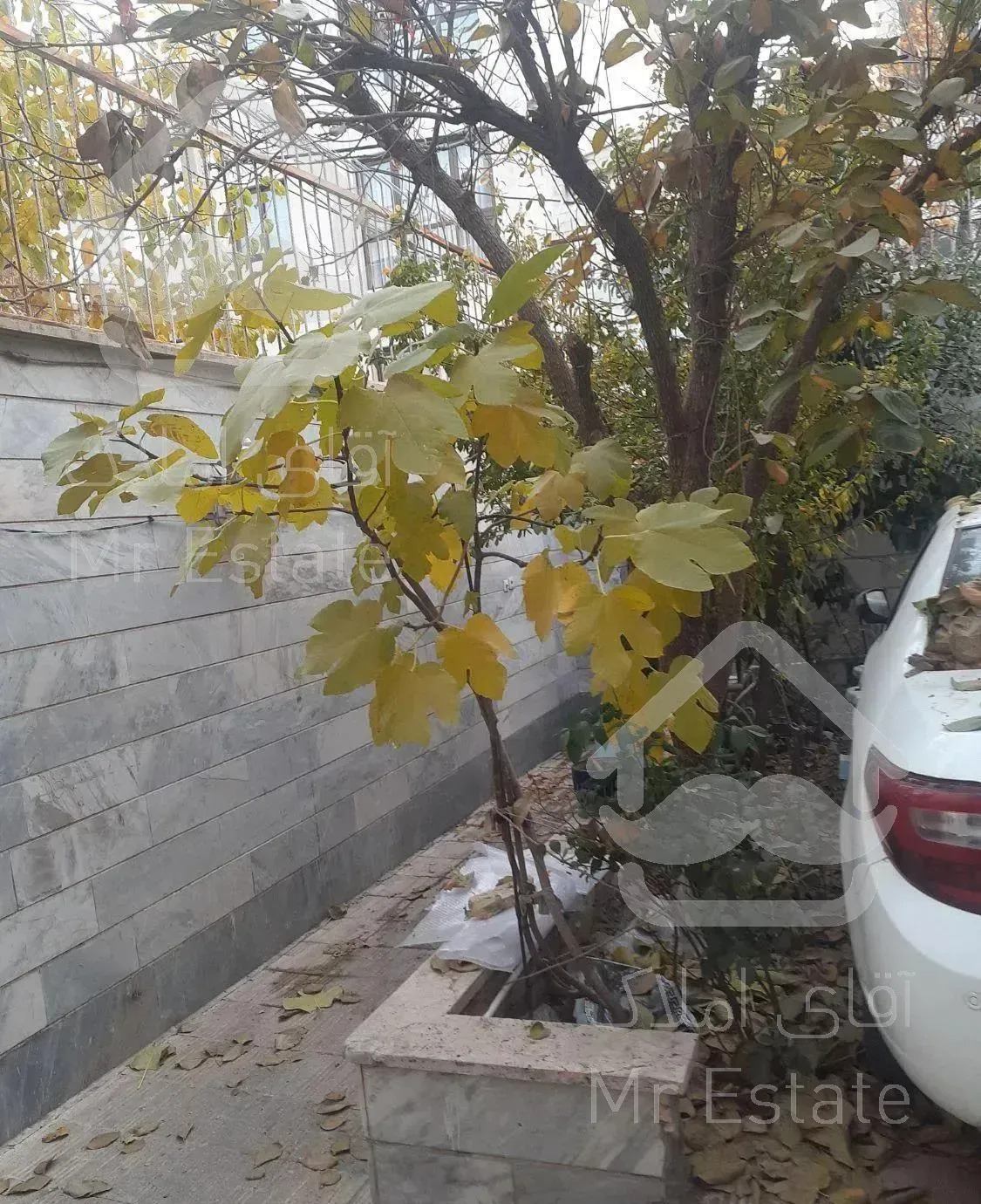 فروش ۲۰۰متر خانه ویلایی   شهرک راه اهن