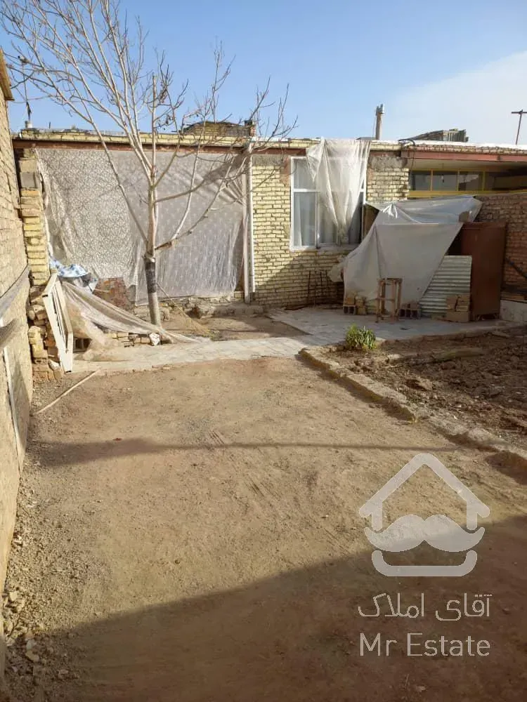 خانه ویلایی ۲۲۰متر دو خوابه