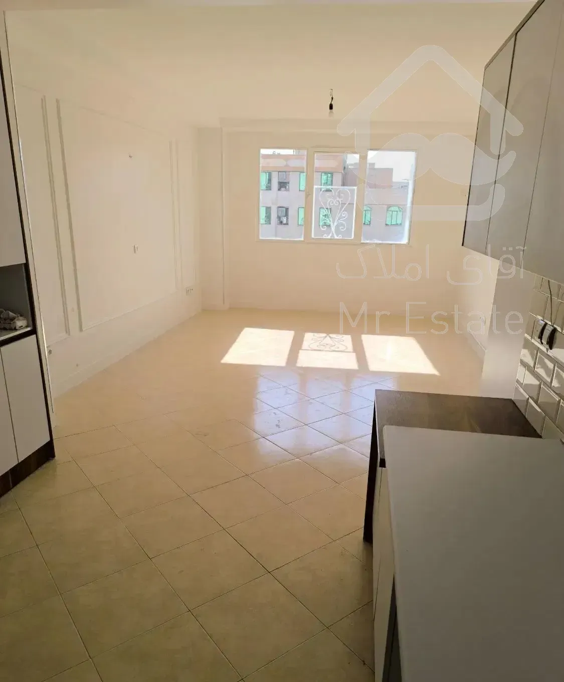 71 متر سند تکبرگ گلشهر،روبه آفتاب،کم واحد،خوش نقشه