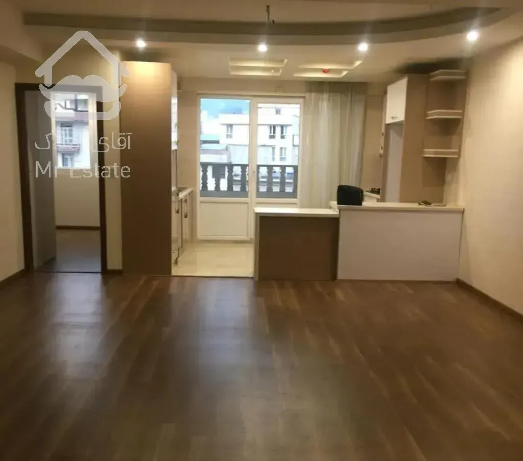 آپارتمان ۸۲ متری  / برج بنام