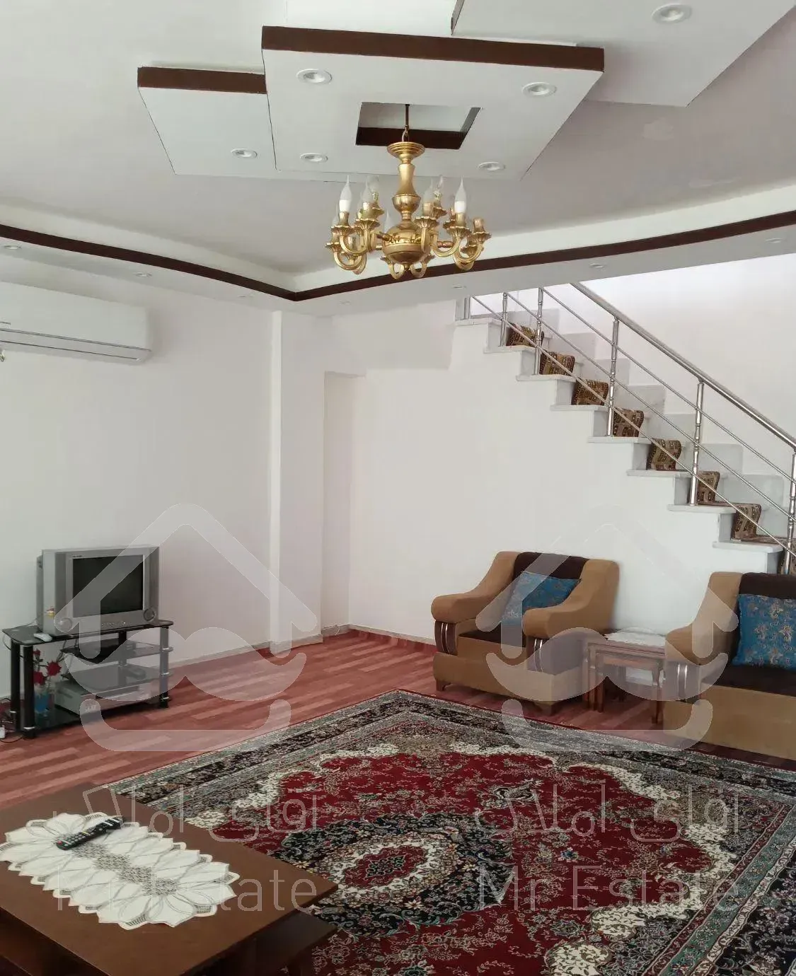 فروش ویلا به متراژ۳۰۰متردارایبنای۲۰۰متر