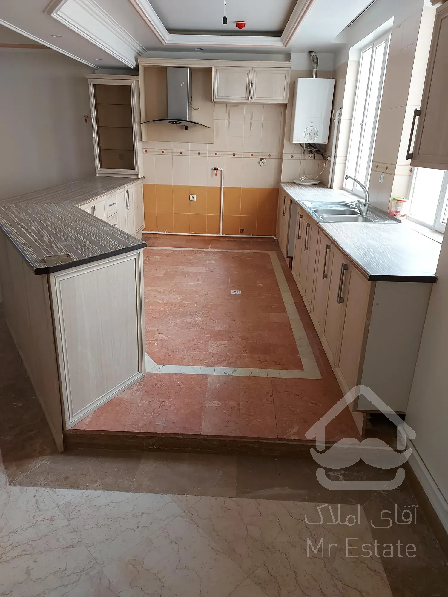 فروش ۱۰۵ متری دریاچه سند دار