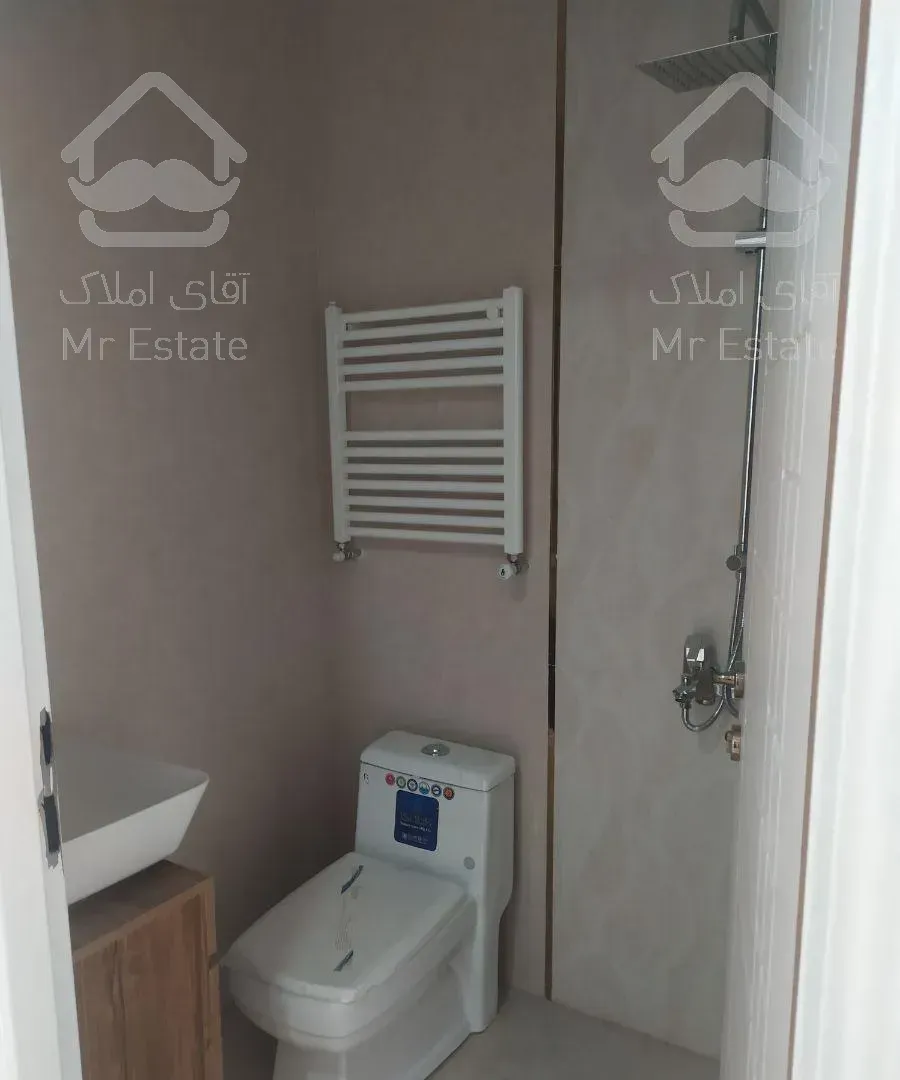 75متر،نوساز،کم واحد،غرق نور،عدل