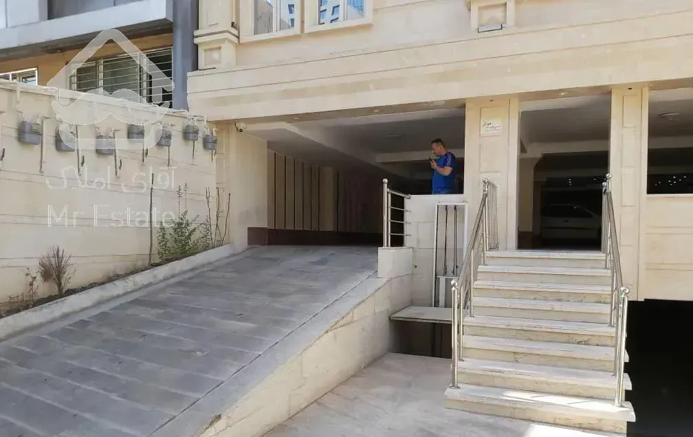 ۳۰۰۰متر مستغلات نوساز   مسکونی ،عباس اباد