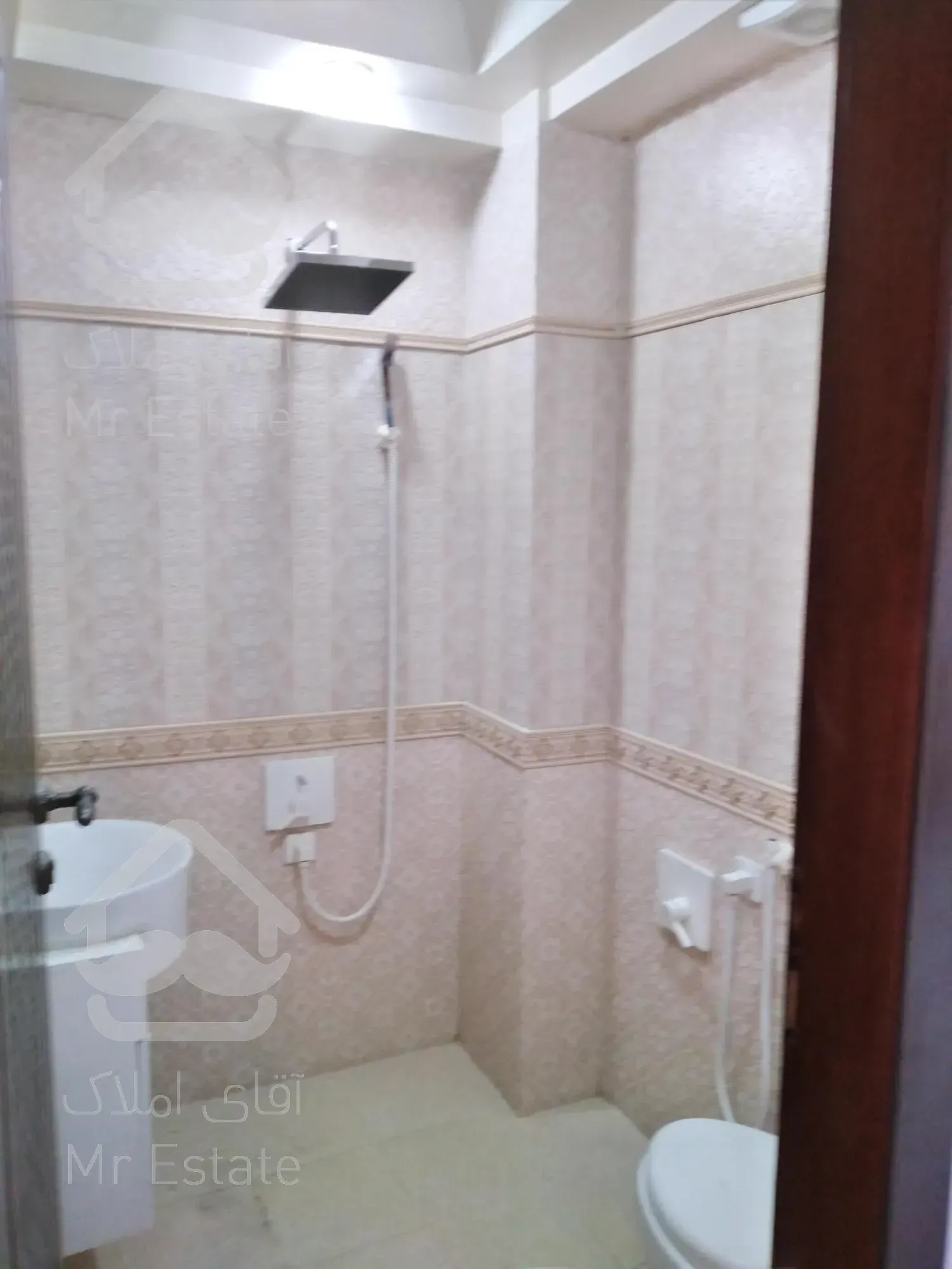 فروش اپارتمان ۱۷۰متری کلیدنخورده تک واحدی در ایت الله کاشانی