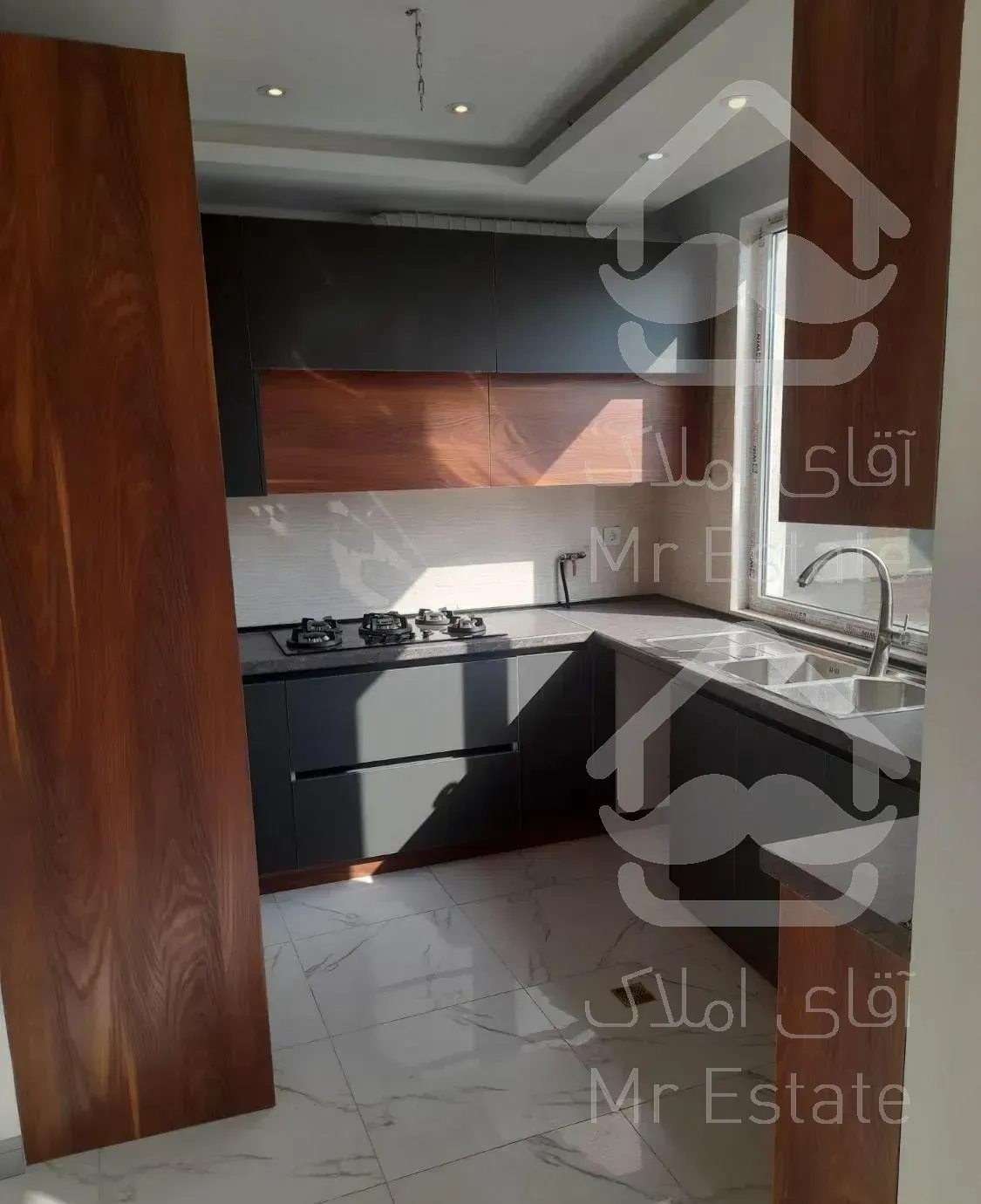 ۸۰ متر ۲خواب فول امکانات ( خردمند شمالی )