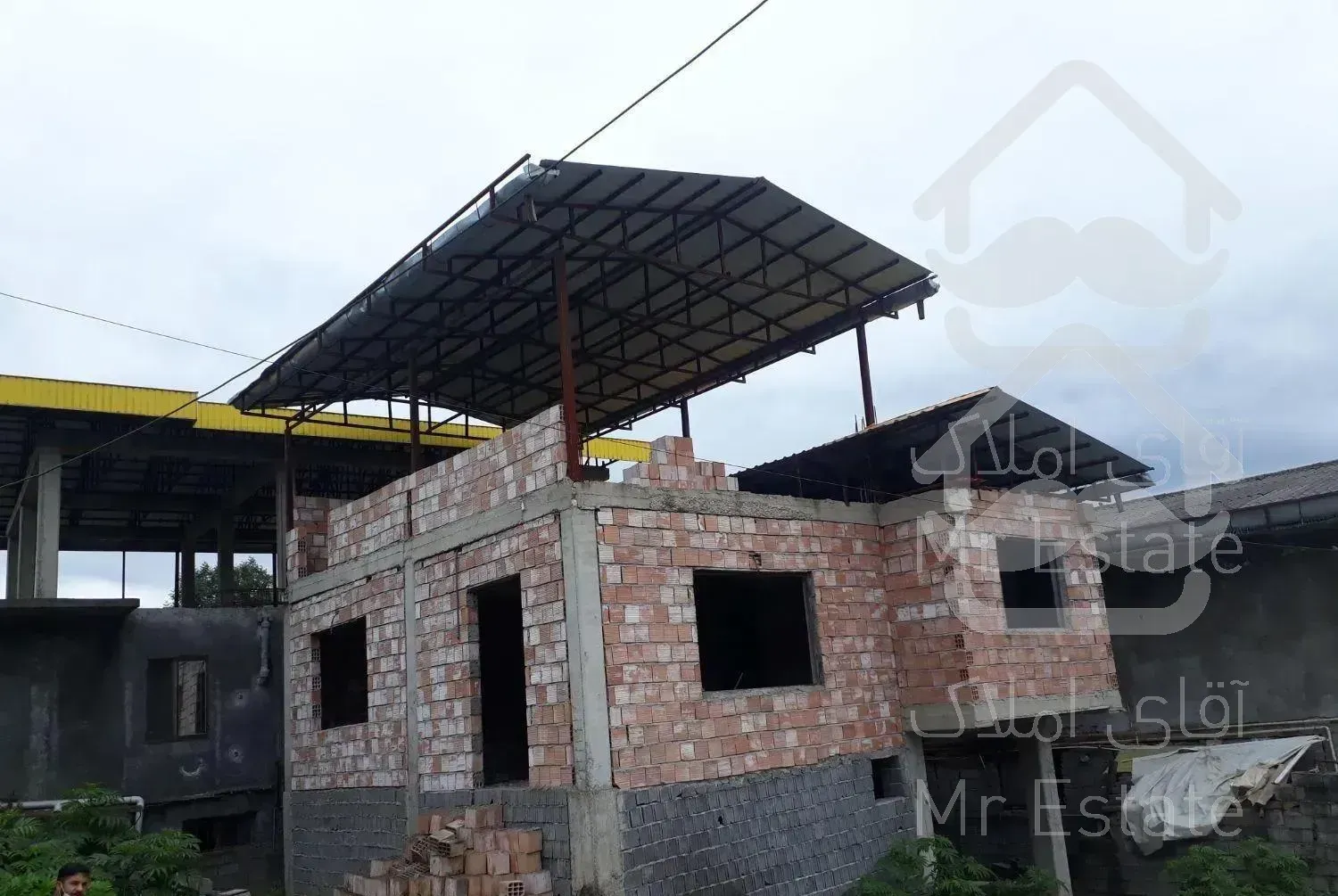 130 متر بنای نیمه کار چالوس، پارک جنگلی فین(طلاجو)