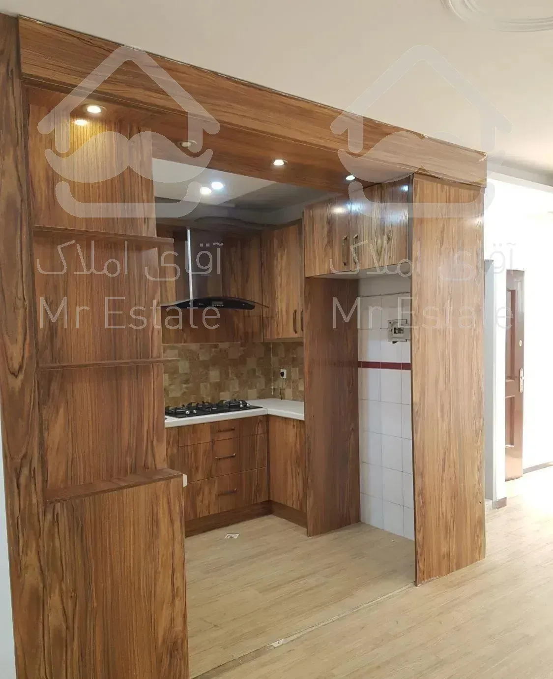 ۷۵ متر تهرانپارس  طبقه دوم سندی فروشنده واقعی