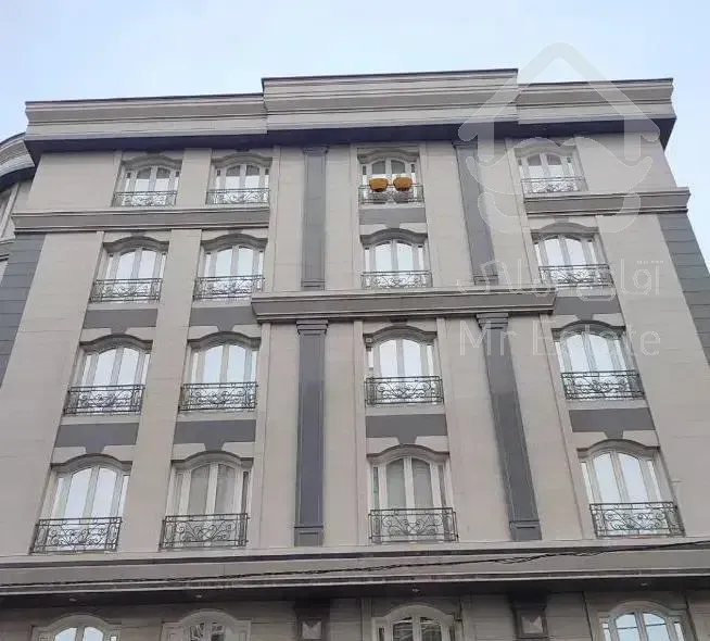 ابتدای بهار/ ۶۲متر سالن پرده خور/ طبقه اول/ بالکن