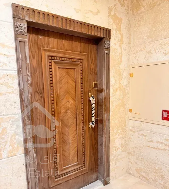 آپارتمان ۱۷۵ متر/سند تک برگ باهنر یک/۶۰۰م وامدارد