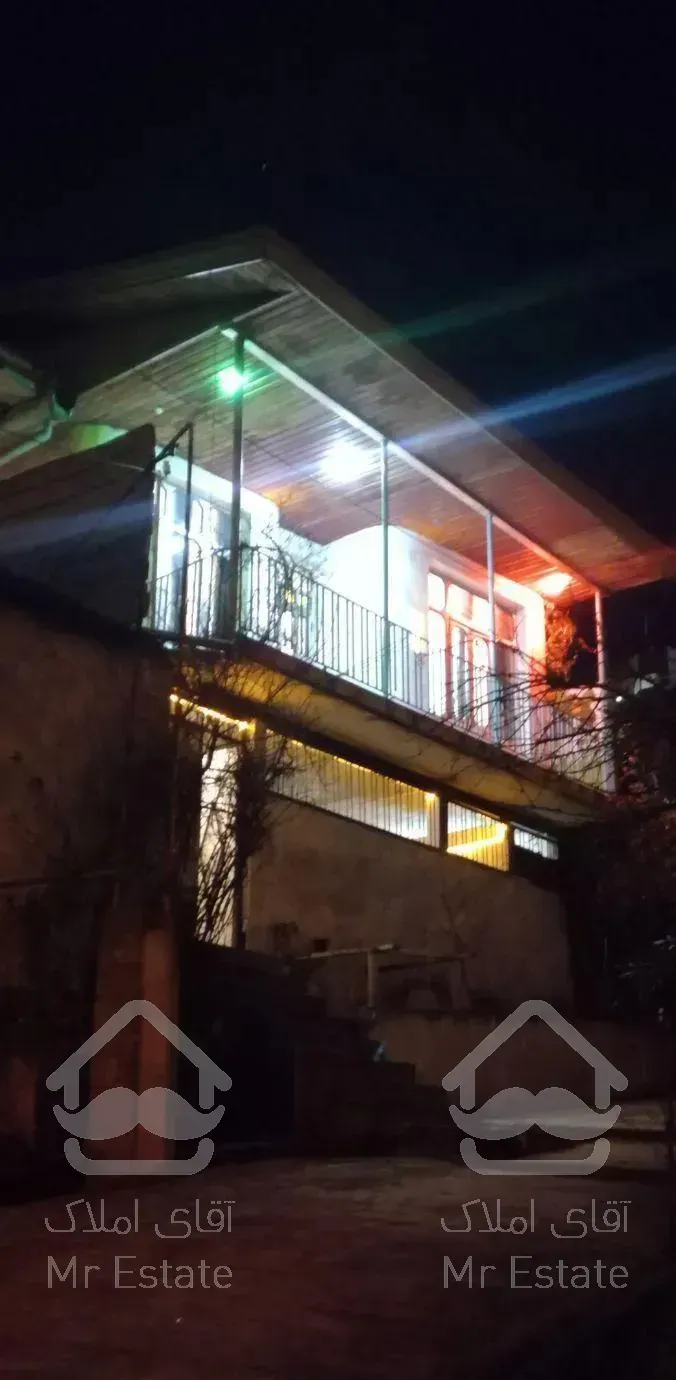 خانه ویلایی به متراژ۱۶۰متر واقع در پل سفید