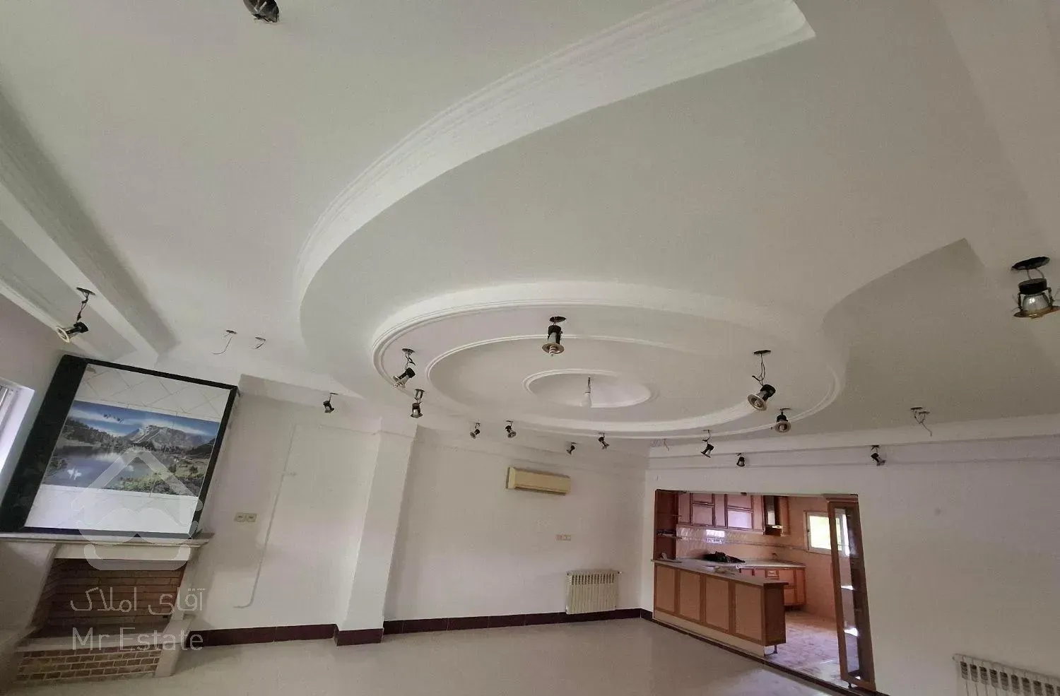 آپارتمان ۳ خوابه تک واحدی در ۳ طبقه