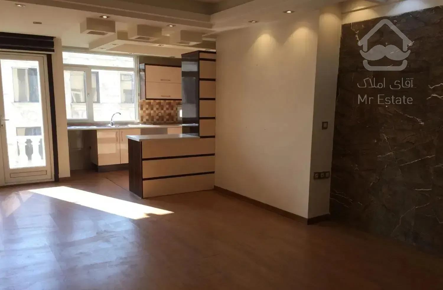 ۸۵ متر ۲ خواب کامرانیه جنوبی کلهری