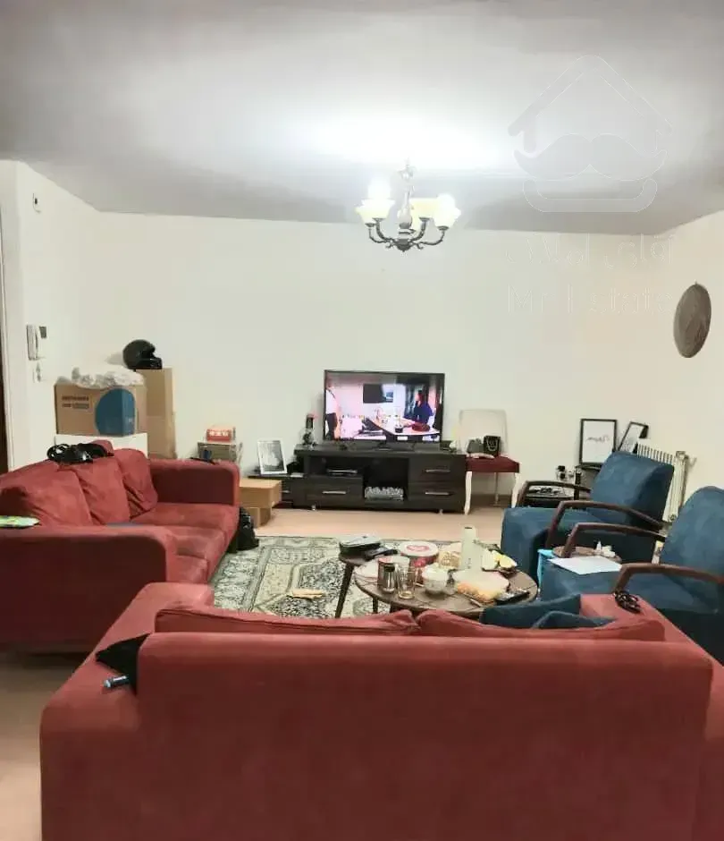 ۱۳۰متر/۳خوابه/۶۰متر حیاط اختصاصی/ویژه