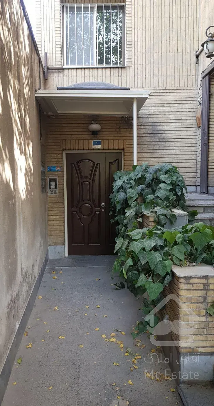 آپارتمان ۷۲ در کوچه مصباح