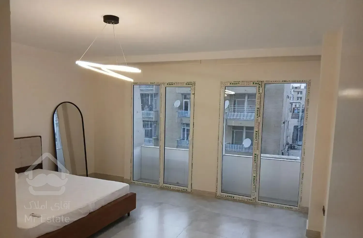 عباس آباد ولیعصر. ۹۹متر .با پارکینگ