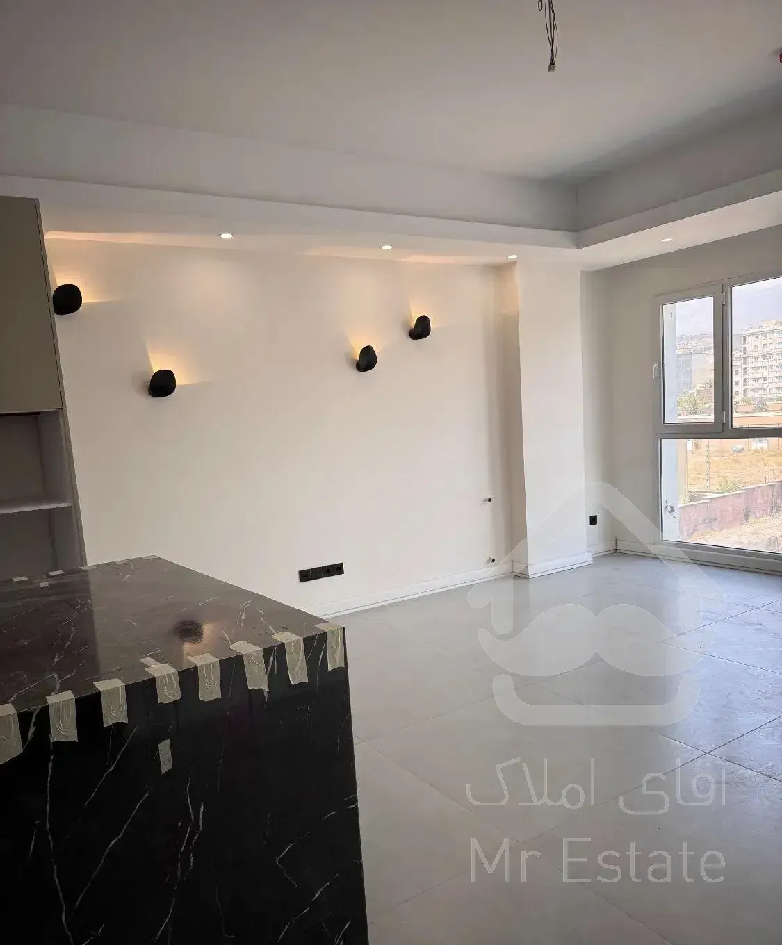 آپارتمان نوساز تک واحدی