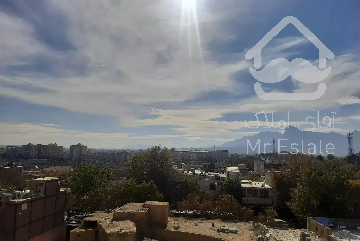 ۱۲۰ متر ۲ خوابه بازسازی شده ویو ابدی چهارباغ بالا